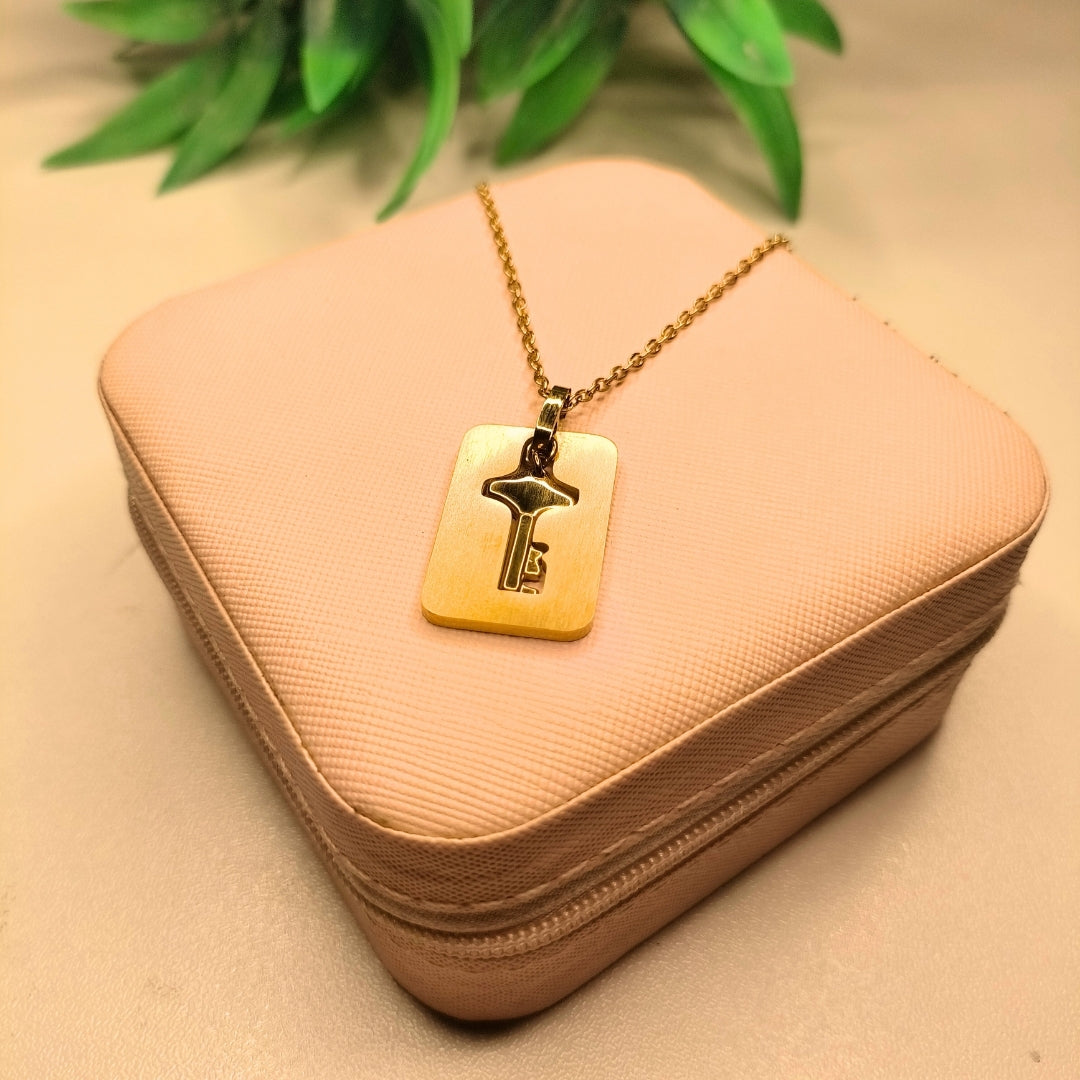 Virsah Gold Key Pendant Bracelet & Necklace Set