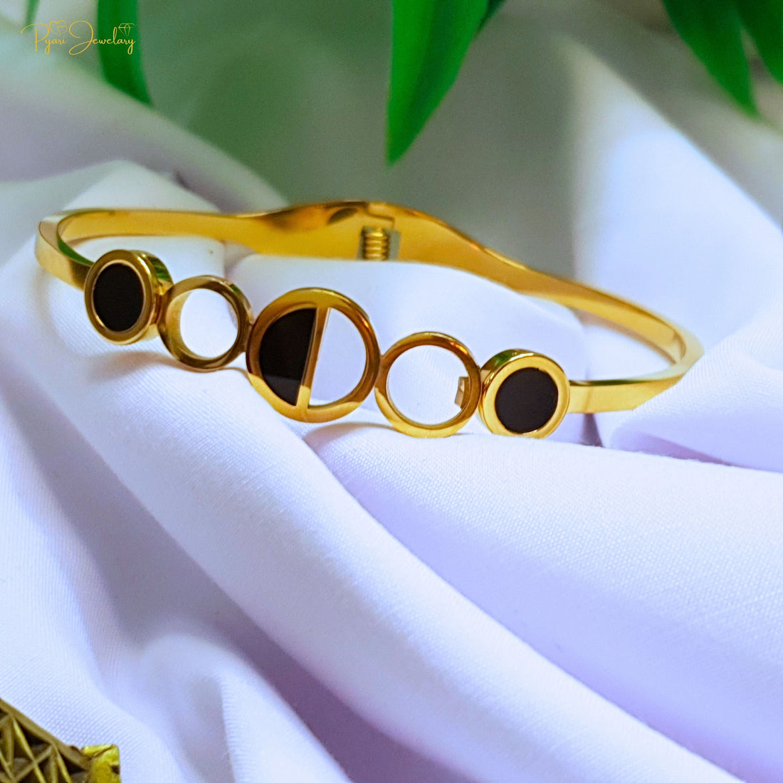 Chic Bracelets for Women - Stylish & Unique