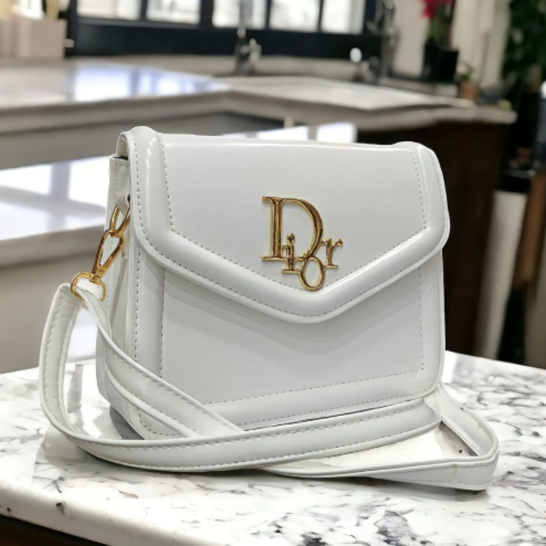 Functional & Fashionable Bag for Daily Adventures