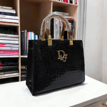 Crocodile Pattern Handbag – Elegant Women’s Tote with Golden Accent