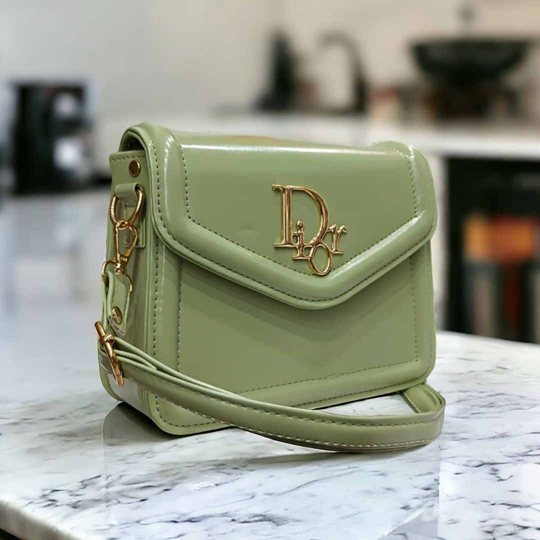 Functional & Fashionable Bag for Daily Adventures