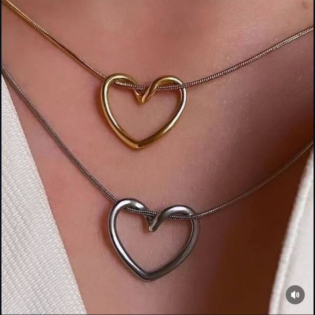 Elegant Gold Bar Necklace for Women – Sleek and Modern