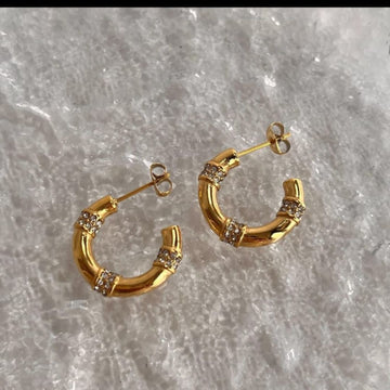 Elegant Crystal Earrings for a Sparkling Look